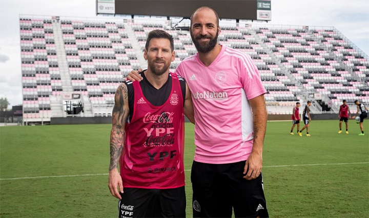 Ingen ville trodd at Gonzalo Higuaín ville trekke seg tidligere enn CRISTIANO RONALDO